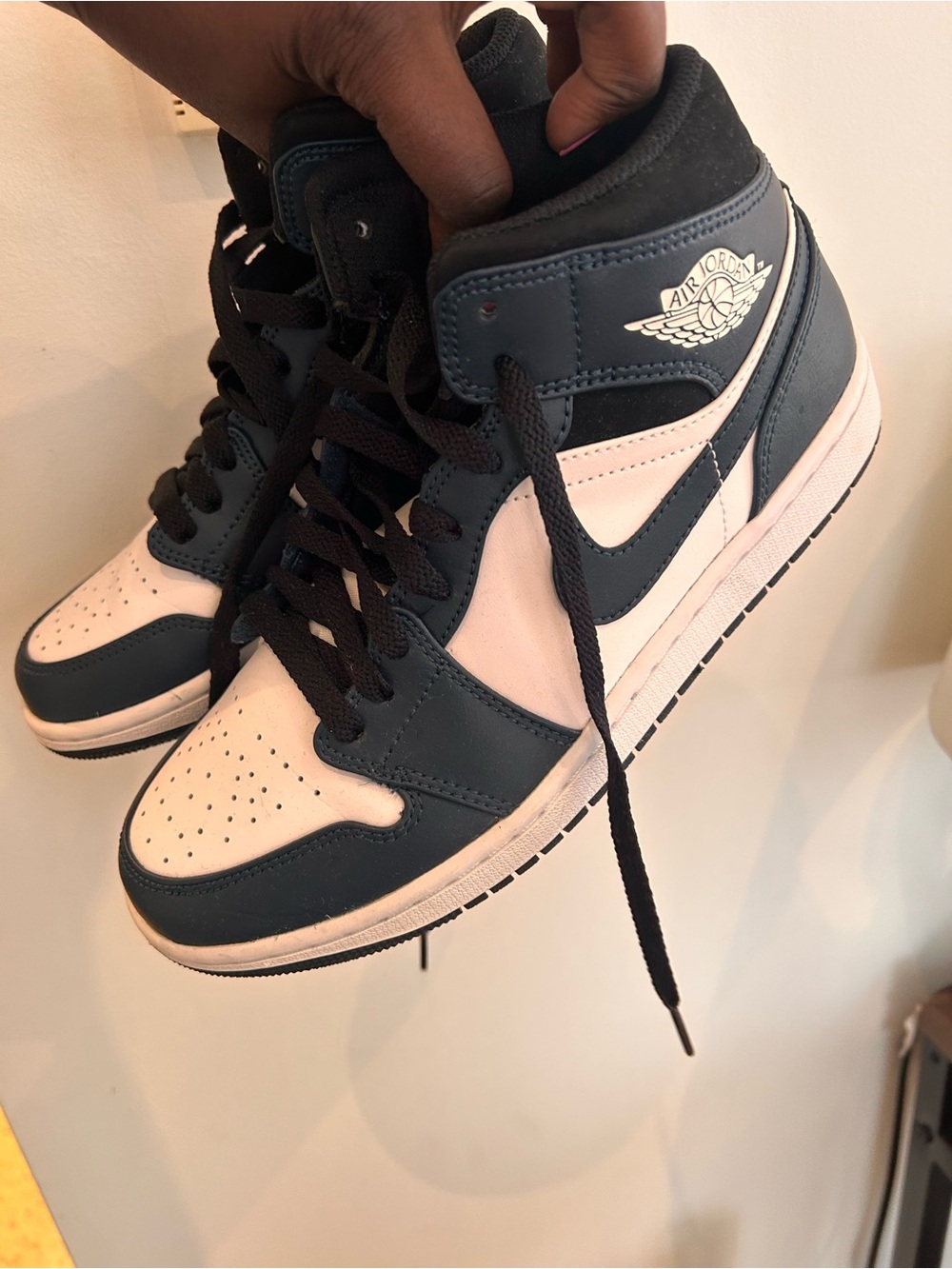 Jordan Air 1 Mid Men’s Sneakers — White & Dark Navy - Picture 4 of 4